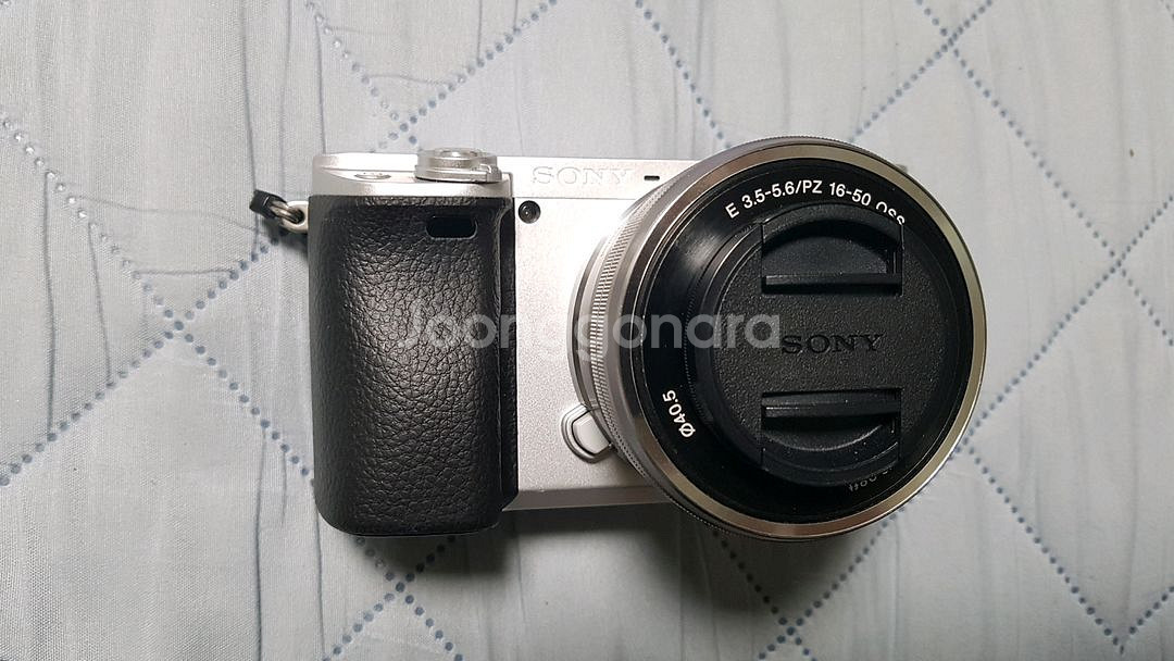 소니 미러리스 카메라 a6400 + 슈팅그립--1
