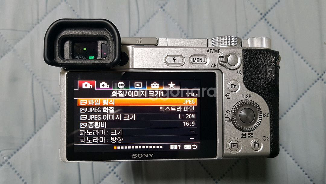 소니 미러리스 카메라 a6400 + 슈팅그립--3
