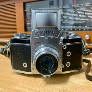 Exakta 바렉스 IIa + 희귀 Meritar