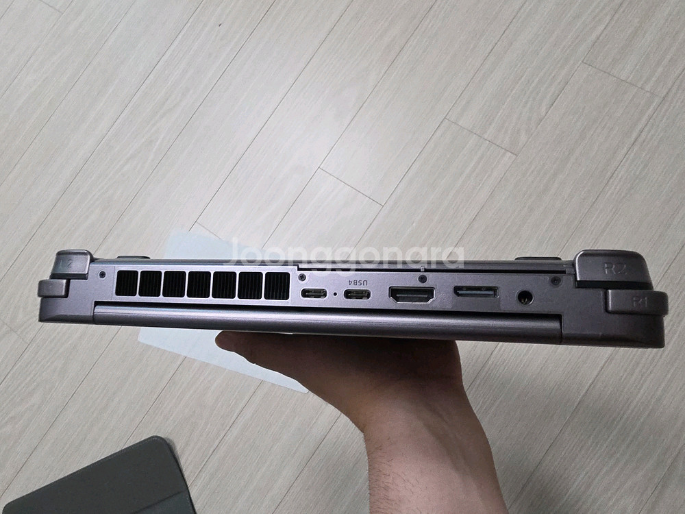 GPD WIN MAX2 7840U 64G 2TB 팝니다--5