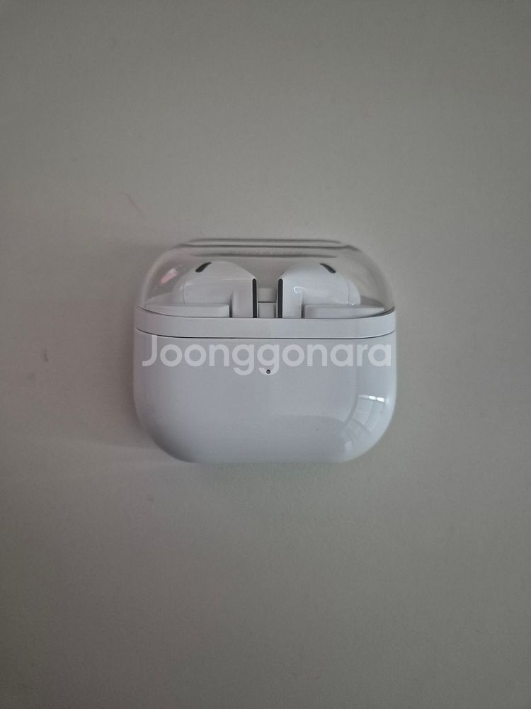 갤럭시 버즈3 화이트 판매합니다.--0