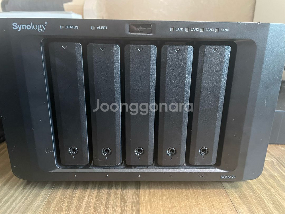 시놀로지 나스 1517+ 40TB--0