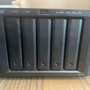 시놀로지 나스 1517+ 40TB