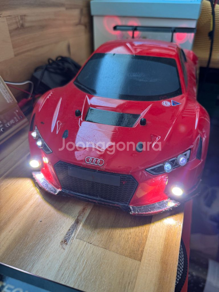 교쇼 FAZER Mk2 아우디 R8 LMS 2015--0