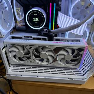 ASUS ROG RTX 4090(화이트 스트릭스)