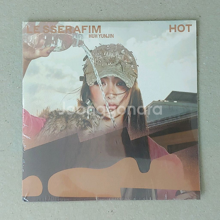 르세라핌 HOT Single CD 핫 싱글 허윤진 버전--1