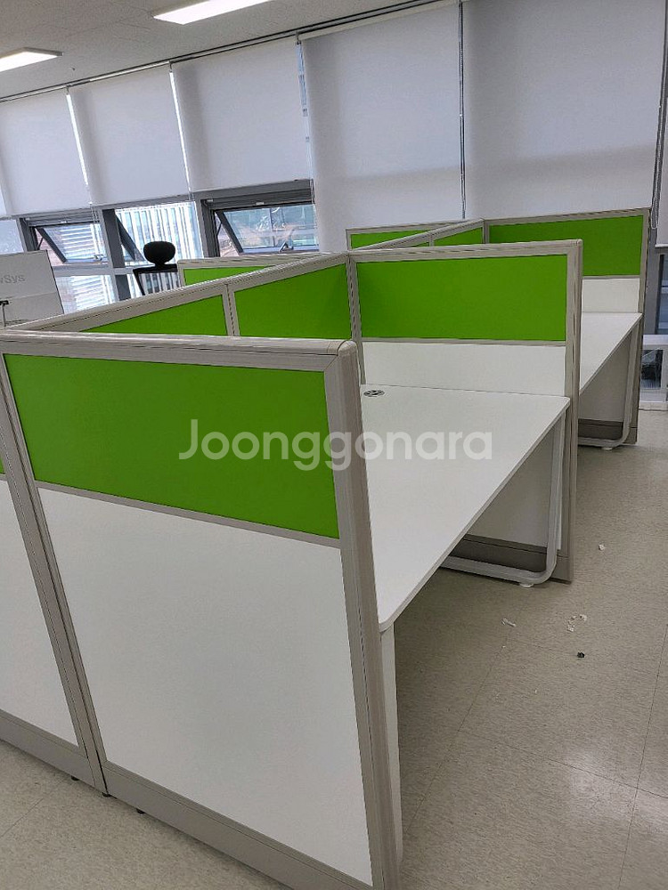 파티션 책상 의자 철제캐비넷 철재옷장 원탁 작업탁자--0
