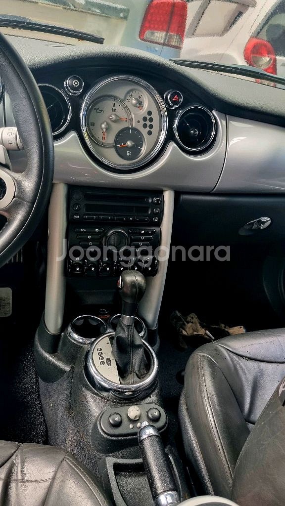 BMW 미니쿠퍼S 1.6 슈퍼차져 폐차로 부품 팝니다--4
