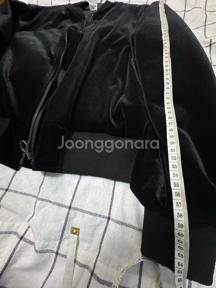 벨벳 블랙 봄버 자켓입니다!(100)--16
