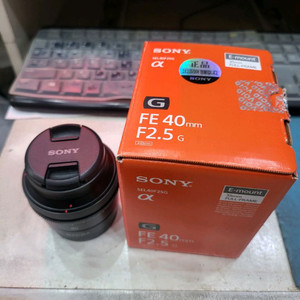 소니 FE 40mm F2.5 G 렌즈 박스풀 팝니다