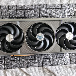 RX 9070XT 16GB 니트로 그래픽카드 팝니다