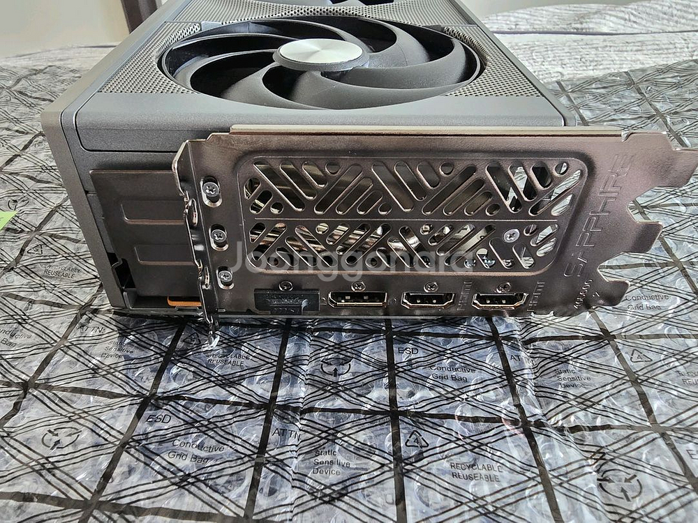 RX 9070XT 16GB 니트로 그래픽카드 팝니다--4