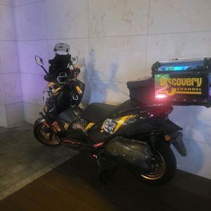 Xmax 23년식 페리모델 제시