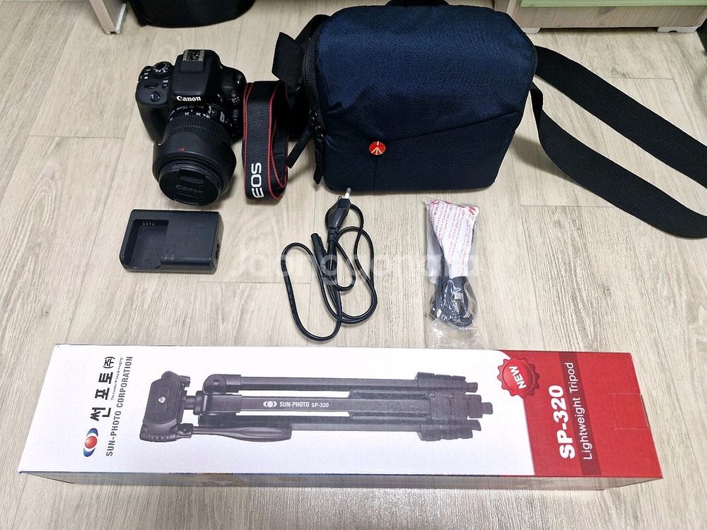 카메라, 가방, 삼각대 세트 직거래 26만원--0