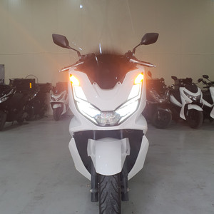 출퇴근차량 혼다 PCX125 22년식 1만km