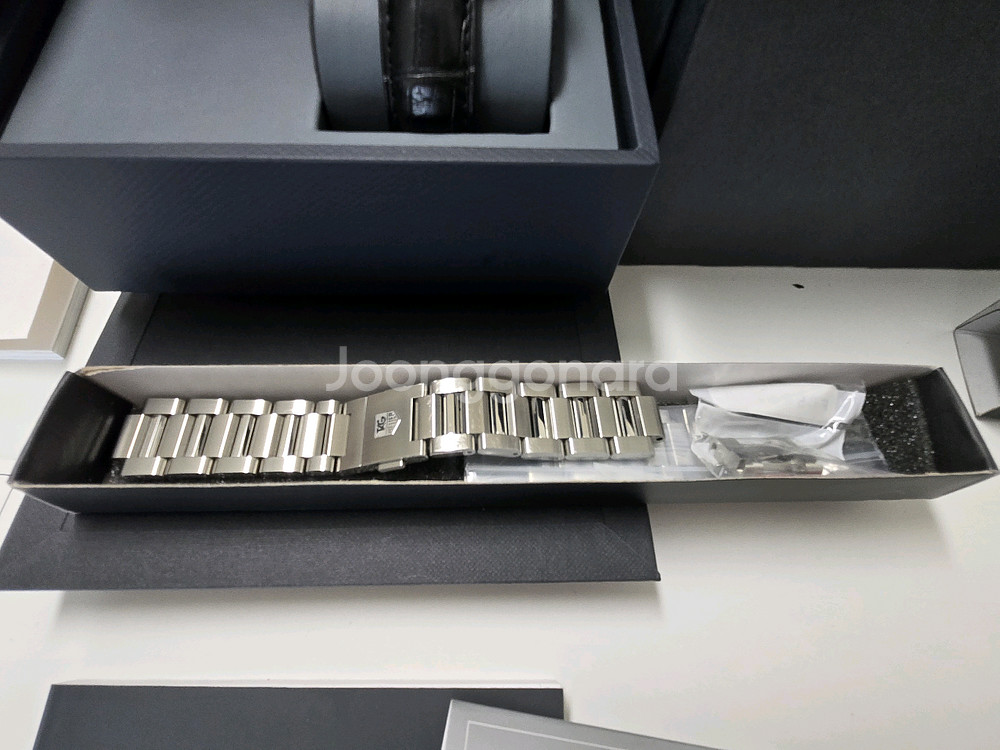 태그호이어 카레라 데이데이트 로즈골드 41mm--6