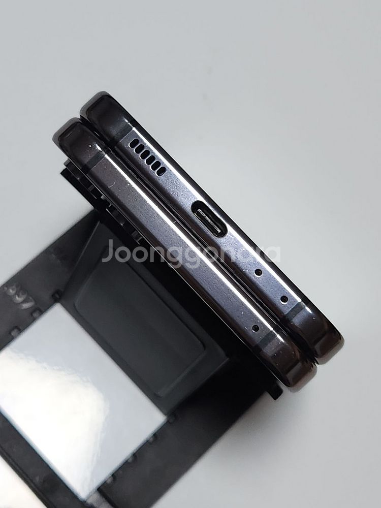 갤럭시Z플립5 256G 무잔상 퍼플 51796--5