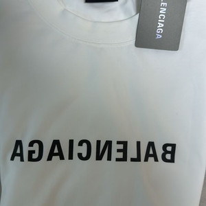 발렌시아가 반팔