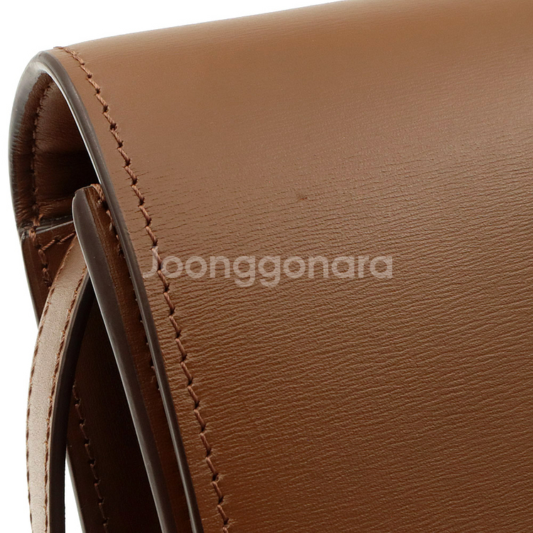 셀린느 카멜 카프스킨 클래식박스 미듐 숄더백189173--8