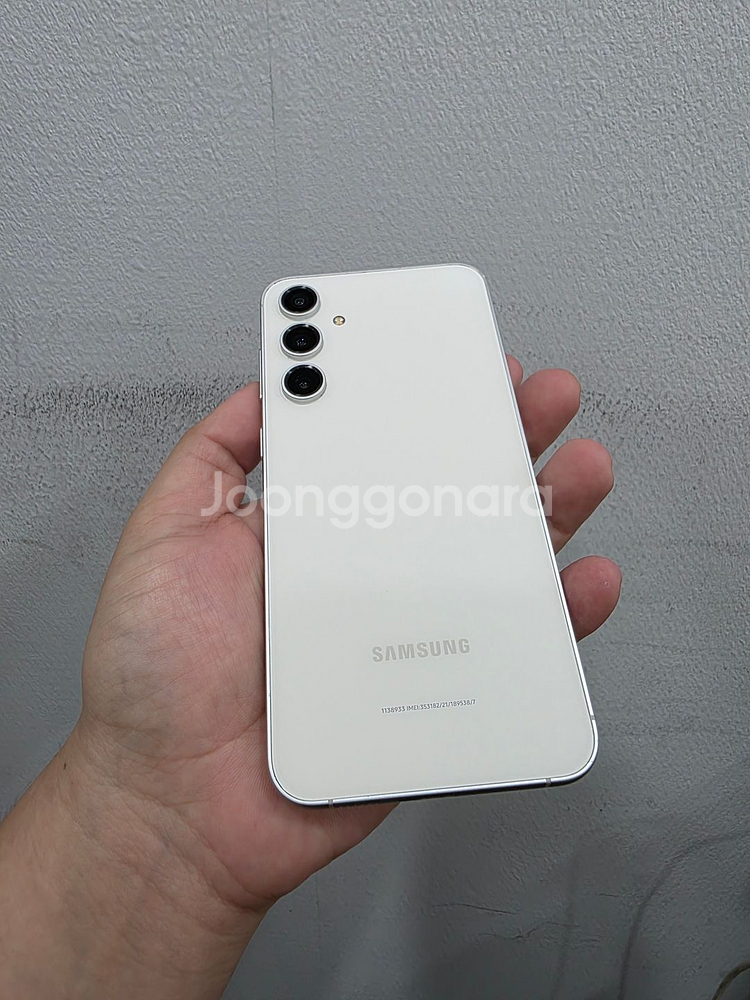 갤럭시 S23FE 화이트 256기가 SS급 팔아요~--5
