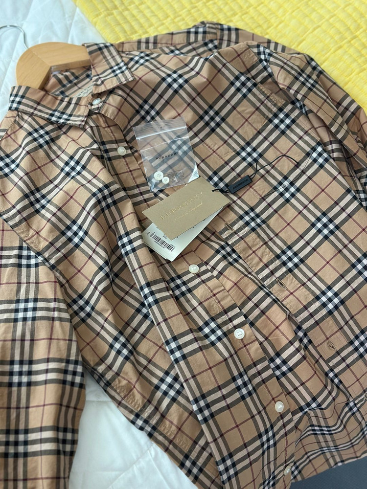 버버리 남성 긴팔셔츠 판매합니다--0