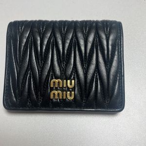 미우미우 지갑
