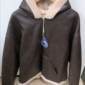 어반스터프 후디드 무톤 파카 팝니다. 새상품. 무스탕 이미지