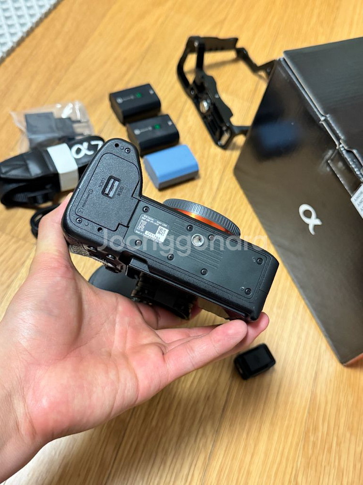 sony a7m4 바디 및 악세 일괄 판매합니다--2