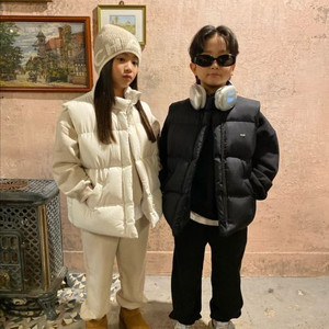 OUR(아워) 검정 패딩 조끼 새상품 S