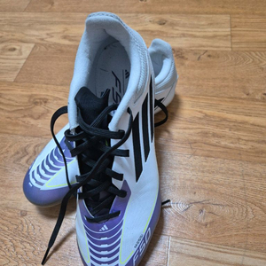 f50 아디다스 메시 축구화 팝니다