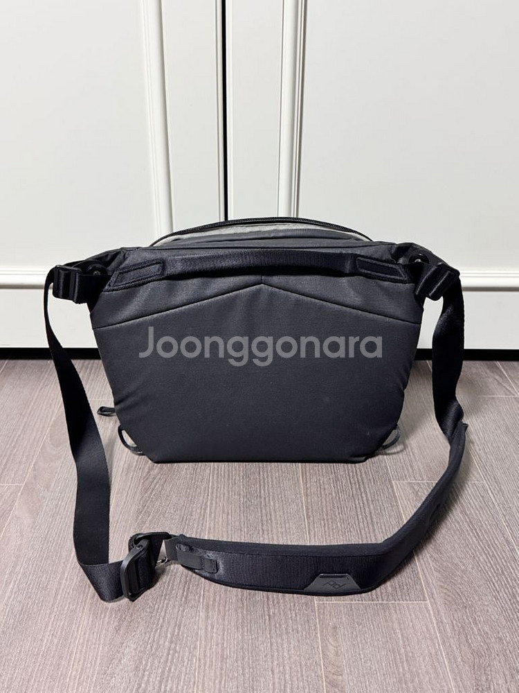 픽디자인 슬링백 V2 6L 블랙--3