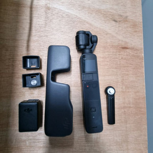 dji 오즈모포켓2 크리에이터콤보 팝니다.