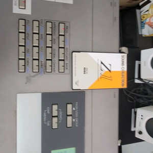 코르그Z1 신디사이저