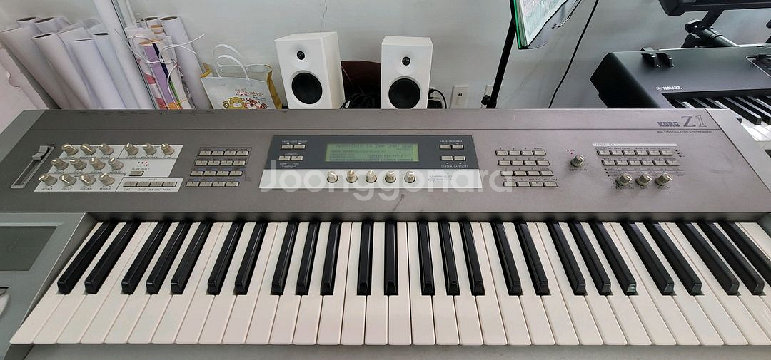 코르그Z1 신디사이저--2