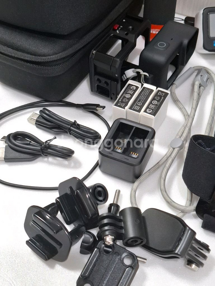 고프로 히어로 11 + 정품악세사리들--1
