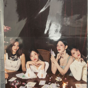 프로미스나인 엽서, 책갈피, 스티커