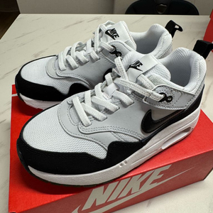 나이키 에어맥스 키즈 새상품 판매합니다