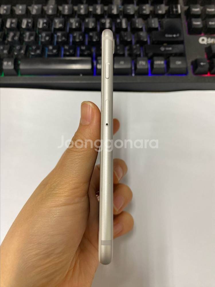 아이폰7 실버 A급 128G 무잔상 배터리100%--5