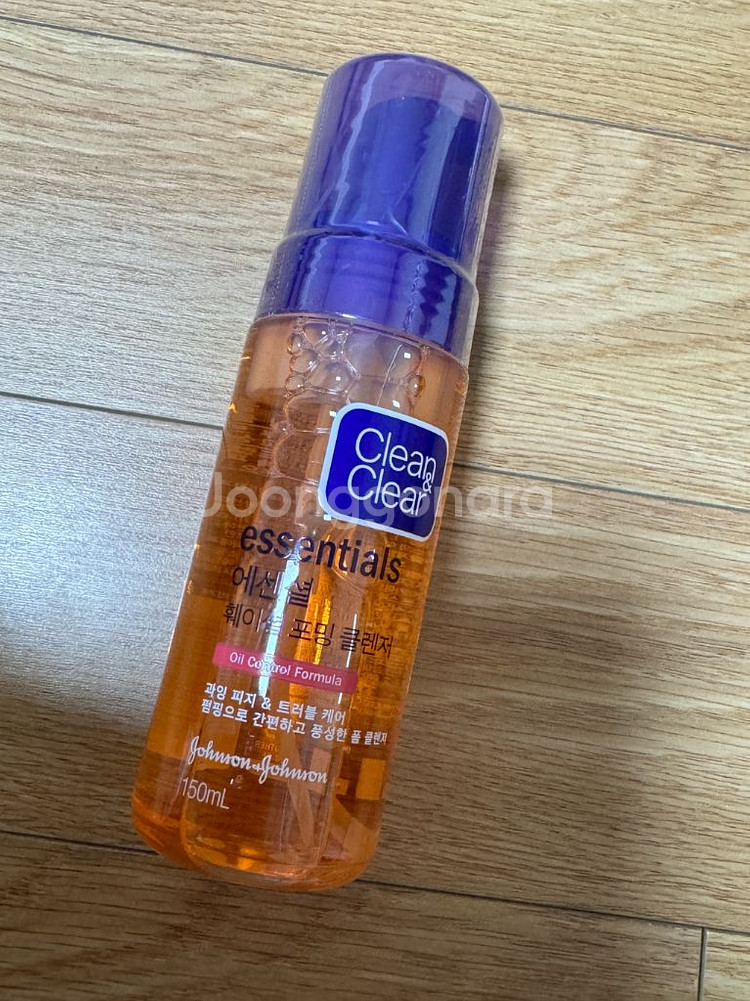 클린앤클리어 에센셜 훼이셜 포밍 클렌저 150ml--0