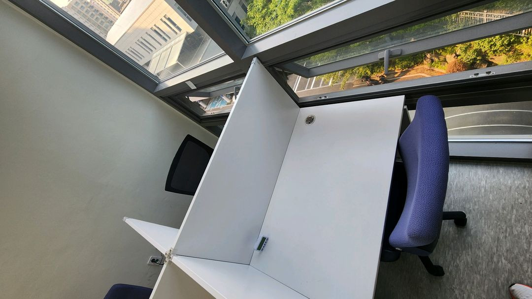 사무용 파티션 책상 및 의자--1