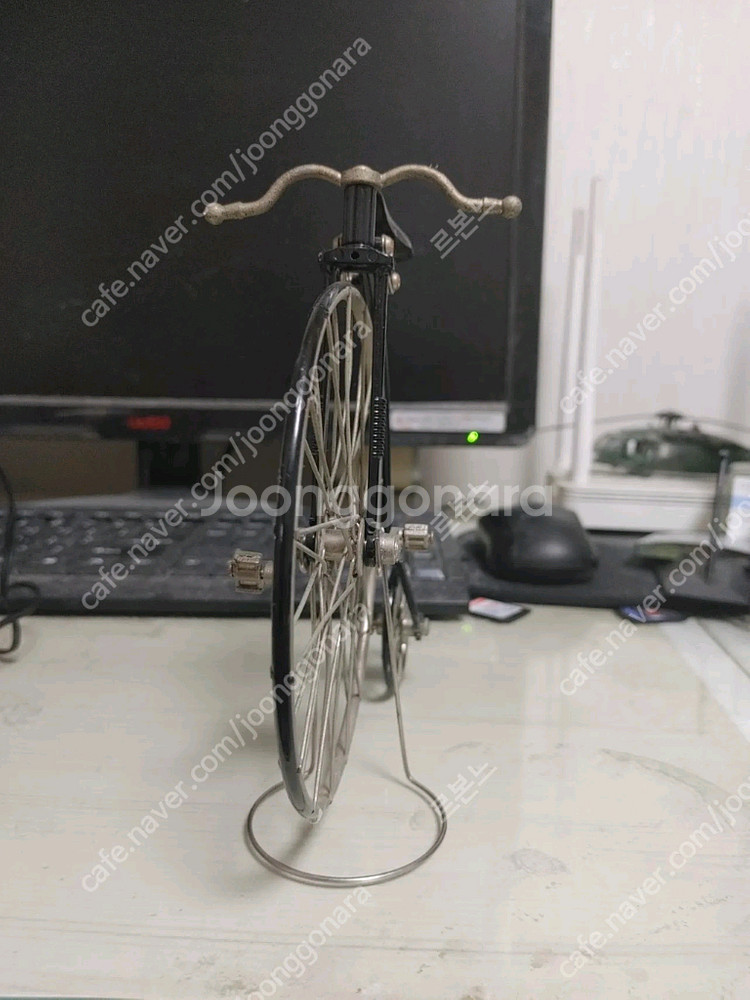 빈폴 자전거.대형..높이17cm.전장17cm.소품.--1