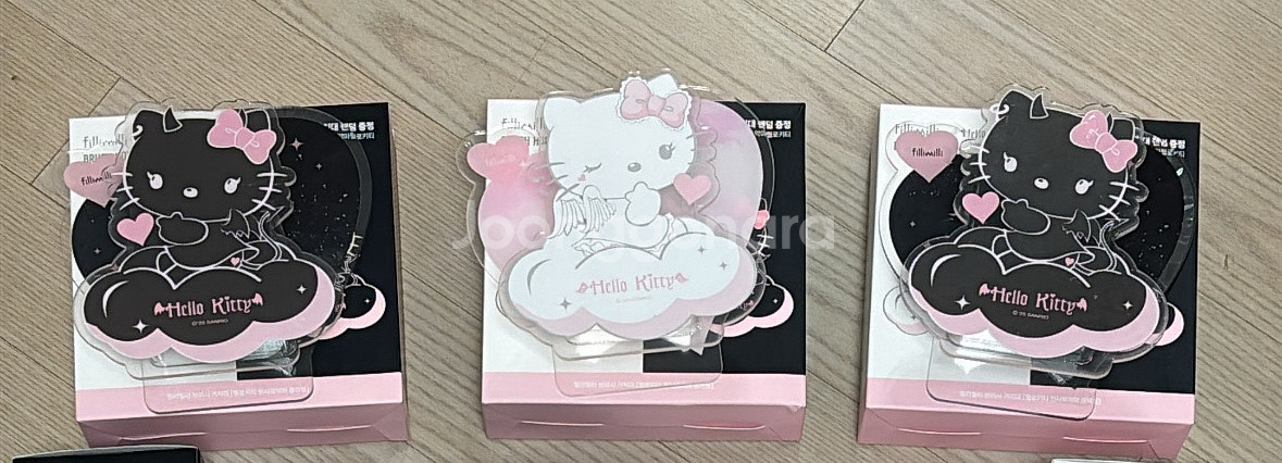 필리밀리 헬로키티 거치대 새상품 천사 악마--0