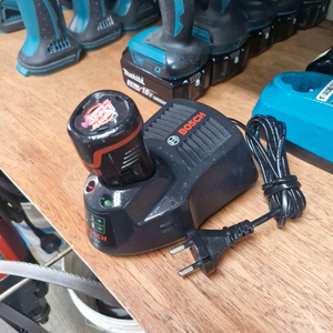 보쉬AL1115CV정품.10.8V(12V)용 10.8V