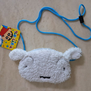 (새제품)짱구 흰둥이 파우치 크로스백 키링 인형