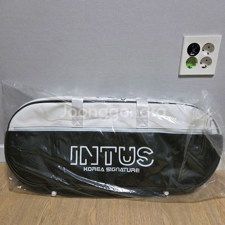 인투스(INTUS) 2단 배드민턴 가방 토너먼트백--0