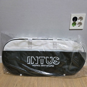 인투스(INTUS) 2단 배드민턴 가방 토너먼트백