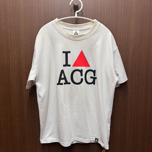 나이키 ACG 반팔 S