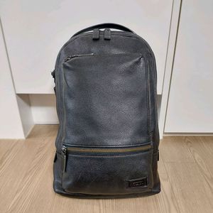 투미 해리슨 윈저 레더 백팩