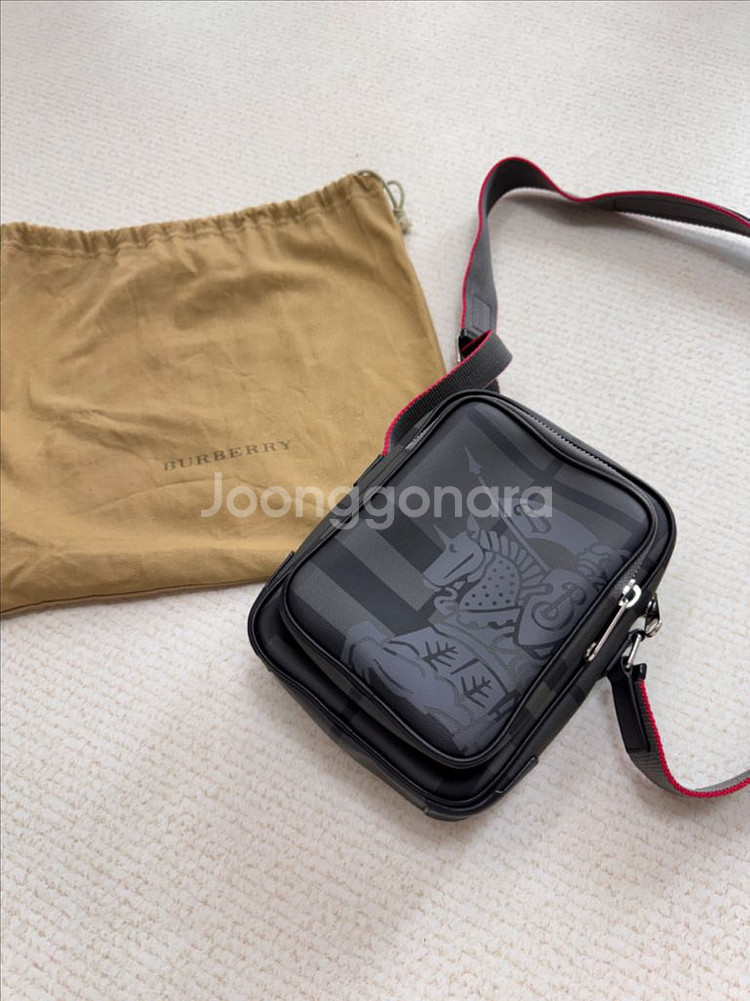 버버리 크로스백--0