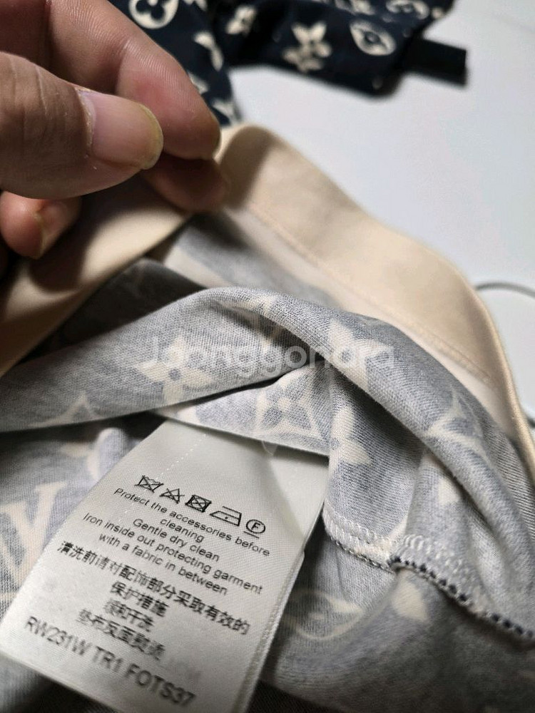 루이비통 반팔티셔츠--1